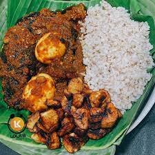 Ofada-rice-ayamase-sauce
